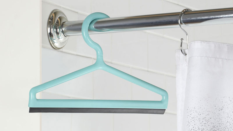 Illustration for article titled Squeegee Shower Hangers Keep You One Step Ahead of Soap Scum